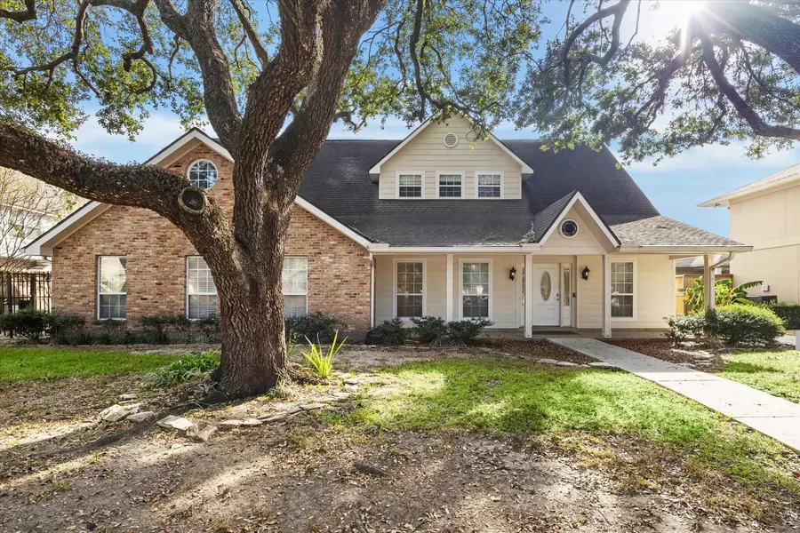 5659 Lymbar DR, Houston, TX 77096