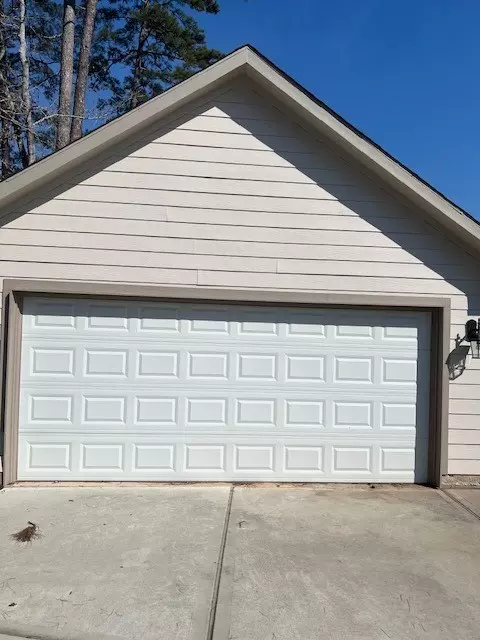 24604 Pools Creek CT, Huntsville, TX 77320