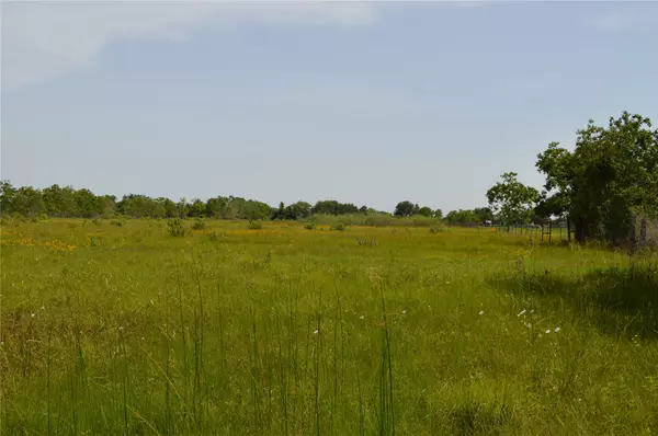 Highlands, TX 77562,3306 1/2 Barbers Hill RD