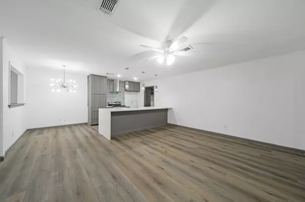 La Porte, TX 77571,10346 Winding Trail RD