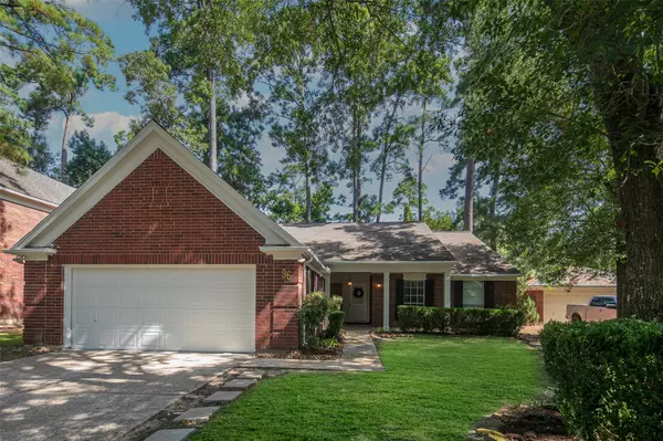 96 S Golden Arrow CIR, The Woodlands, TX 77381