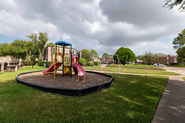 Houston, TX 77074,8486 Ariel ST