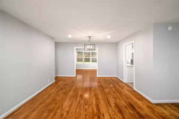 Houston, TX 77025,8527 Greenbush ST