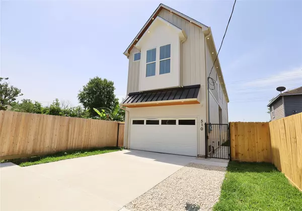 Houston, TX 77022,510 E 37th ST