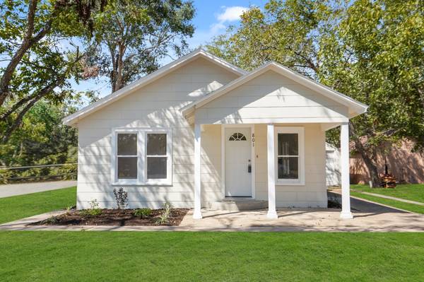 801 Hayden ST,  El Campo,  TX 77437