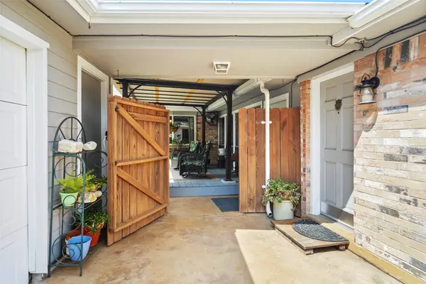 Pasadena, TX 77505,6030 Denmark DR