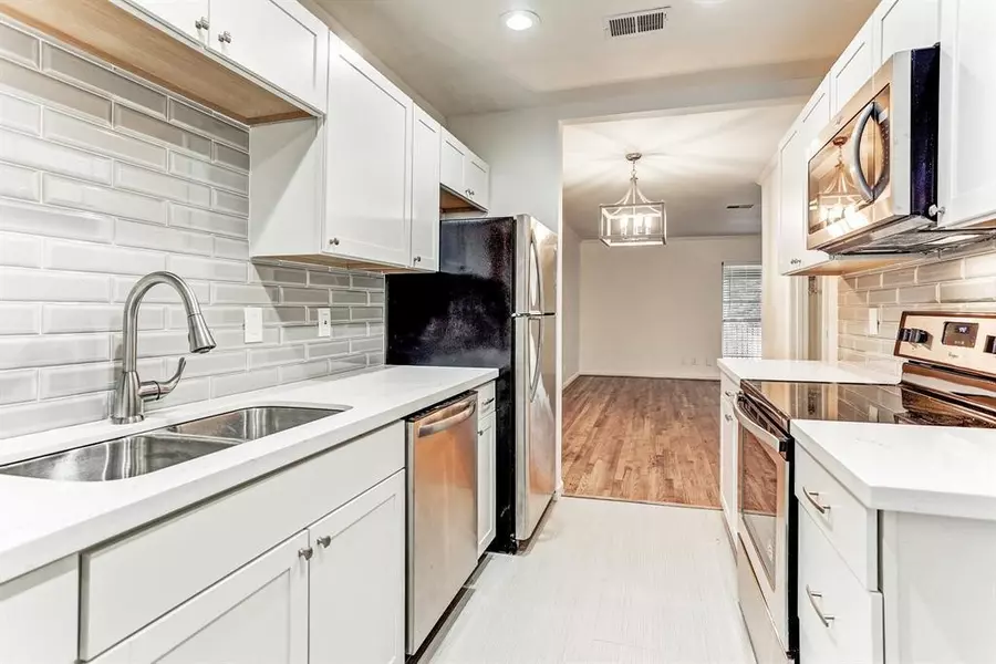 2245 Welch ST, Houston, TX 77019