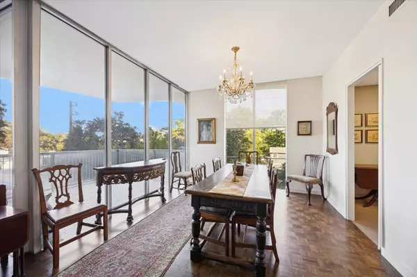 Houston, TX 77027,3711 San Felipe ST #2I