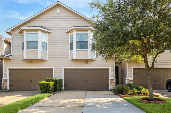 5005 Landward LN, Houston, TX 77066
