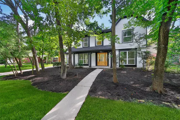 70 Breezy Point PL, The Woodlands, TX 77381