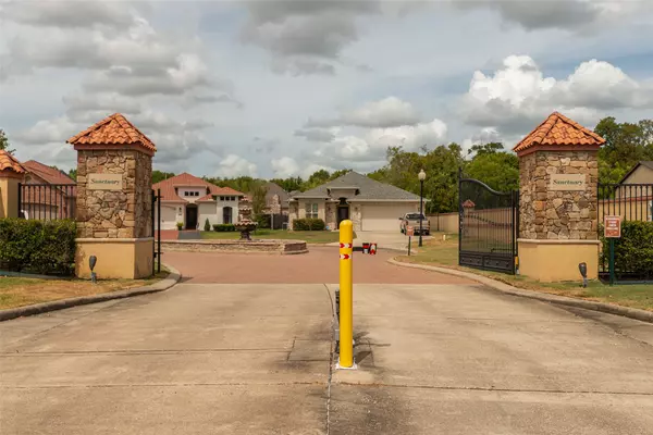 Beaumont, TX 77706,6490 Bell Pointe