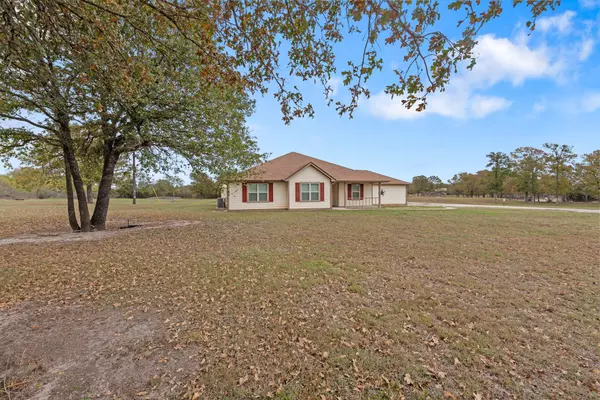 Somerville, TX 77879,1635 Lakeview DR