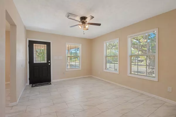 Hearne, TX 77859,401 E Third ST