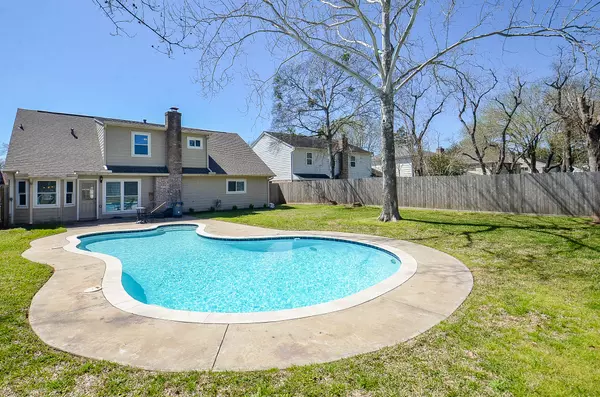 14014 Overbrook LN,  Houston,  TX 77077