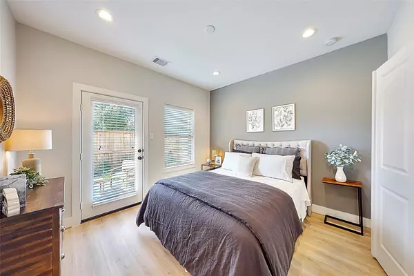 Houston, TX 77018,315 Thornton RD #C