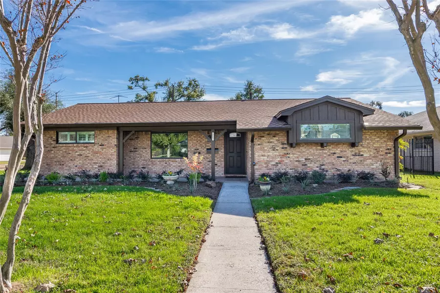 6603 Kury LN, Houston, TX 77008