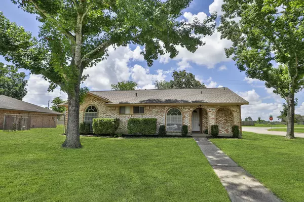 5406 Colmesneil ST, Pearland, TX 77584