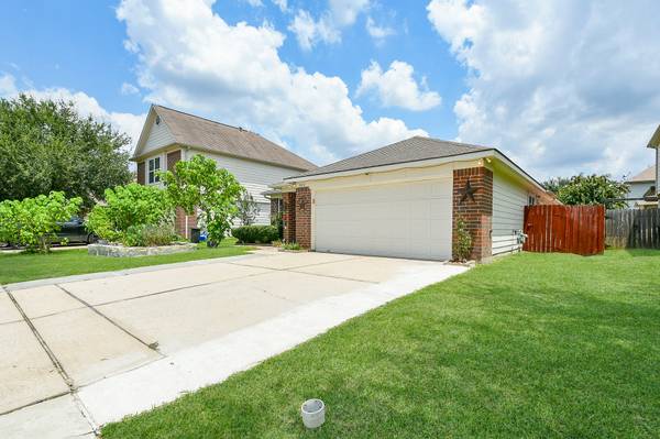 5818 Turmeric DR, Baytown, TX 77521