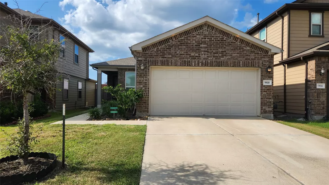 9818 Mills Field DR, Houston, TX 77070