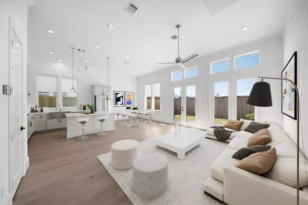 Houston, TX 77008,3305 Green Nook LN
