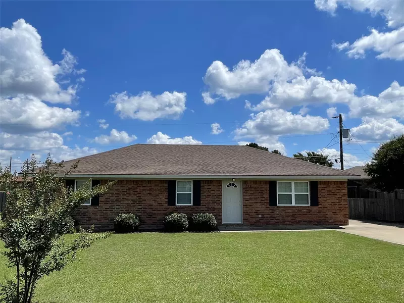 313 Jefferson ST, Fairfield, TX 75840