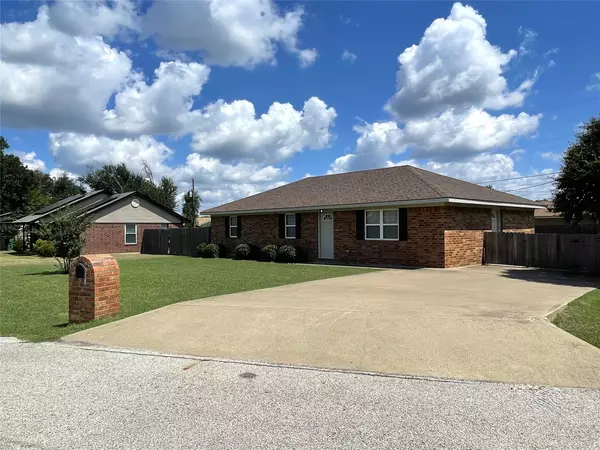 Fairfield, TX 75840,313 Jefferson ST