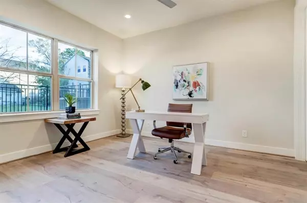 Houston, TX 77007,5234 Schuler ST