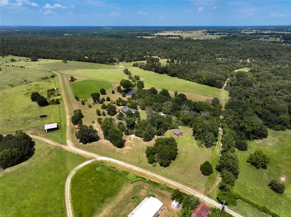 7117 PR 3175, Buffalo, TX 75831