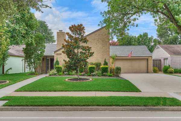 12239 Briar Forest DR, Houston, TX 77077
