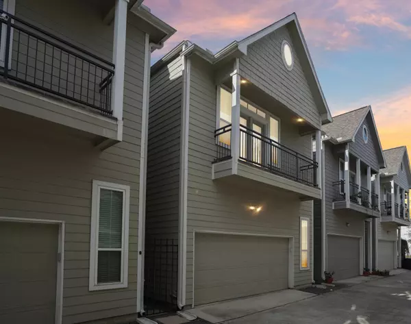 904 W 20th ST #C, Houston, TX 77008