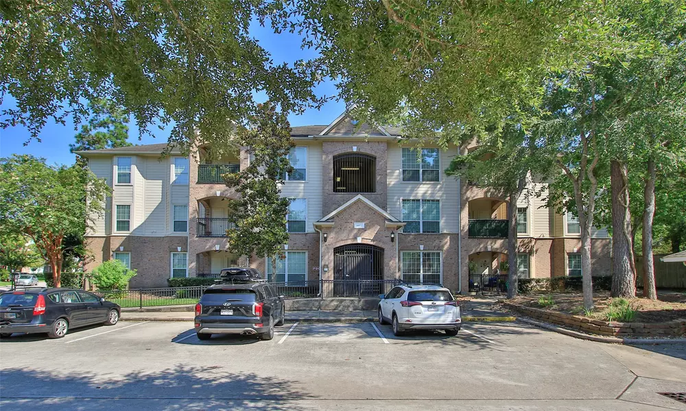 6607 Lake Woodlands DR #223, The Woodlands, TX 77382