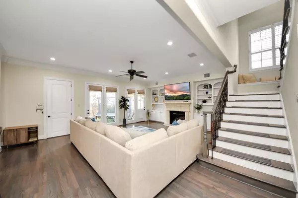 Bellaire, TX 77401,5212 Patrick Henry ST