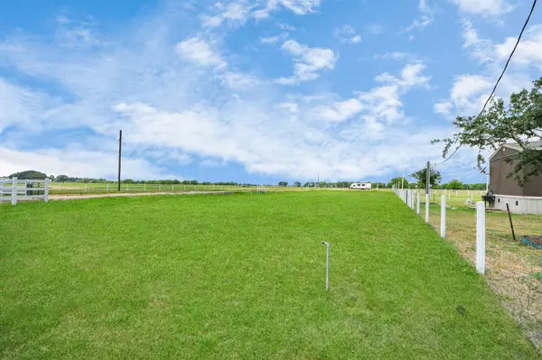 East Bernard, TX 77435,801 Williams RD