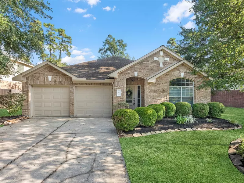 82 S Regan Mead CIR, The Woodlands, TX 77382
