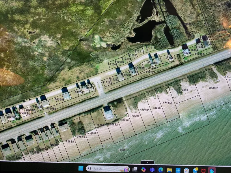 2566 Audubon AVE, Gilchrist, TX 77617