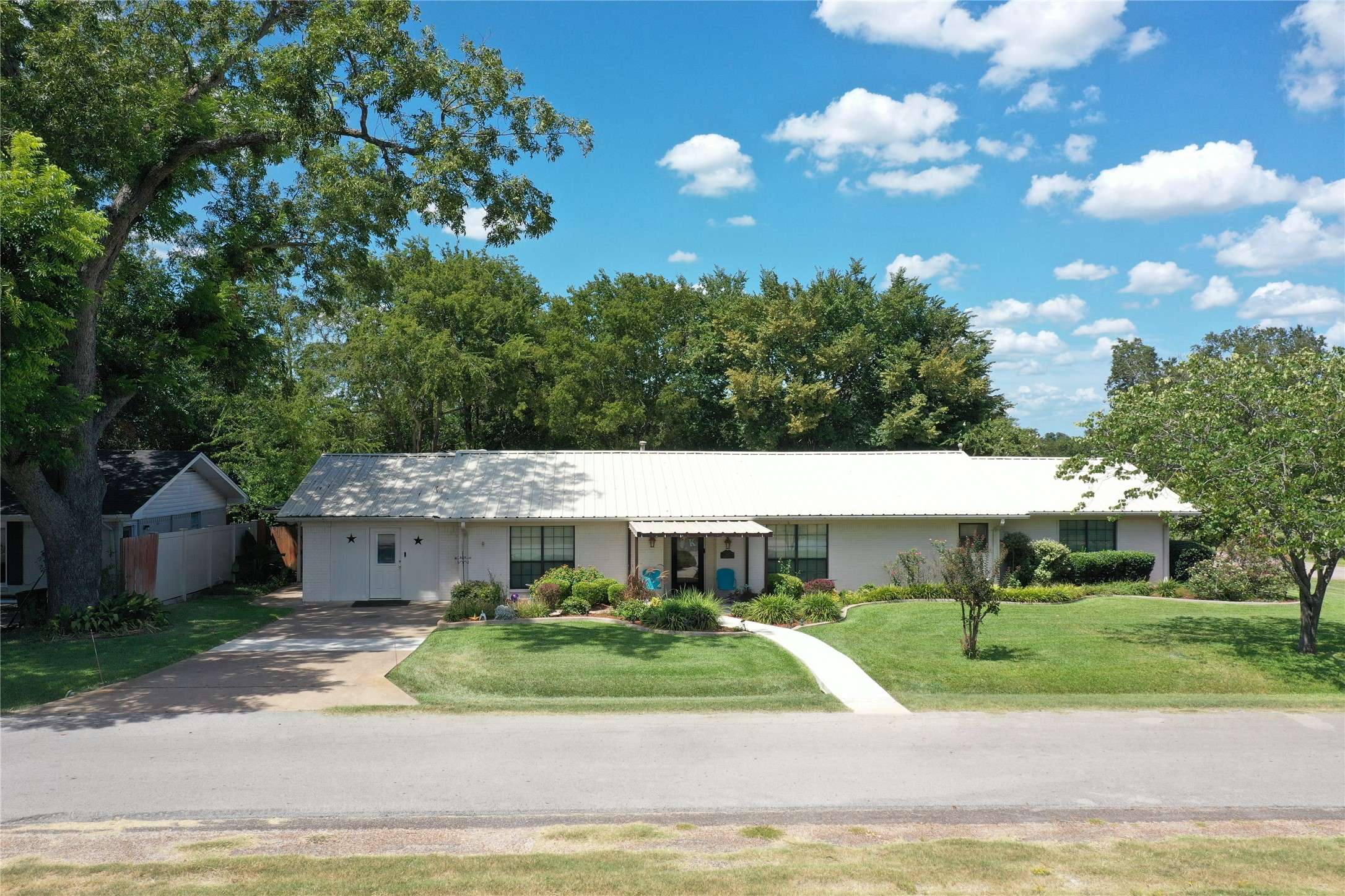 Fairfield, TX 75840,403 N Hall ST