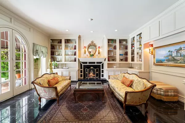 Houston, TX 77063,9574 Doliver DR