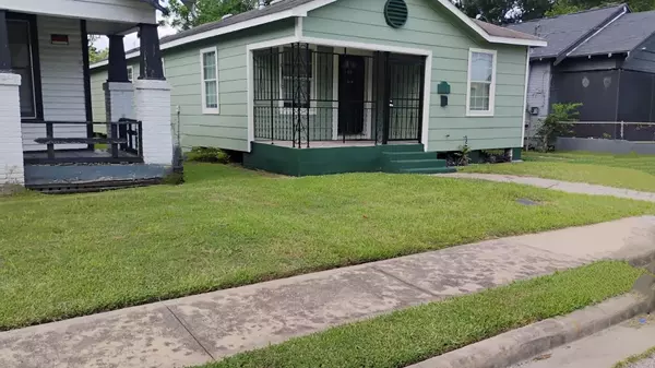 3267 Reeves ST, Houston, TX 77004