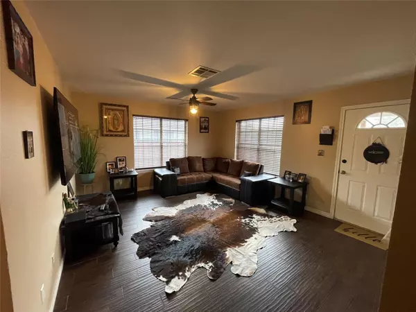 La Grange, TX 78945,940 E Guadalupe ST