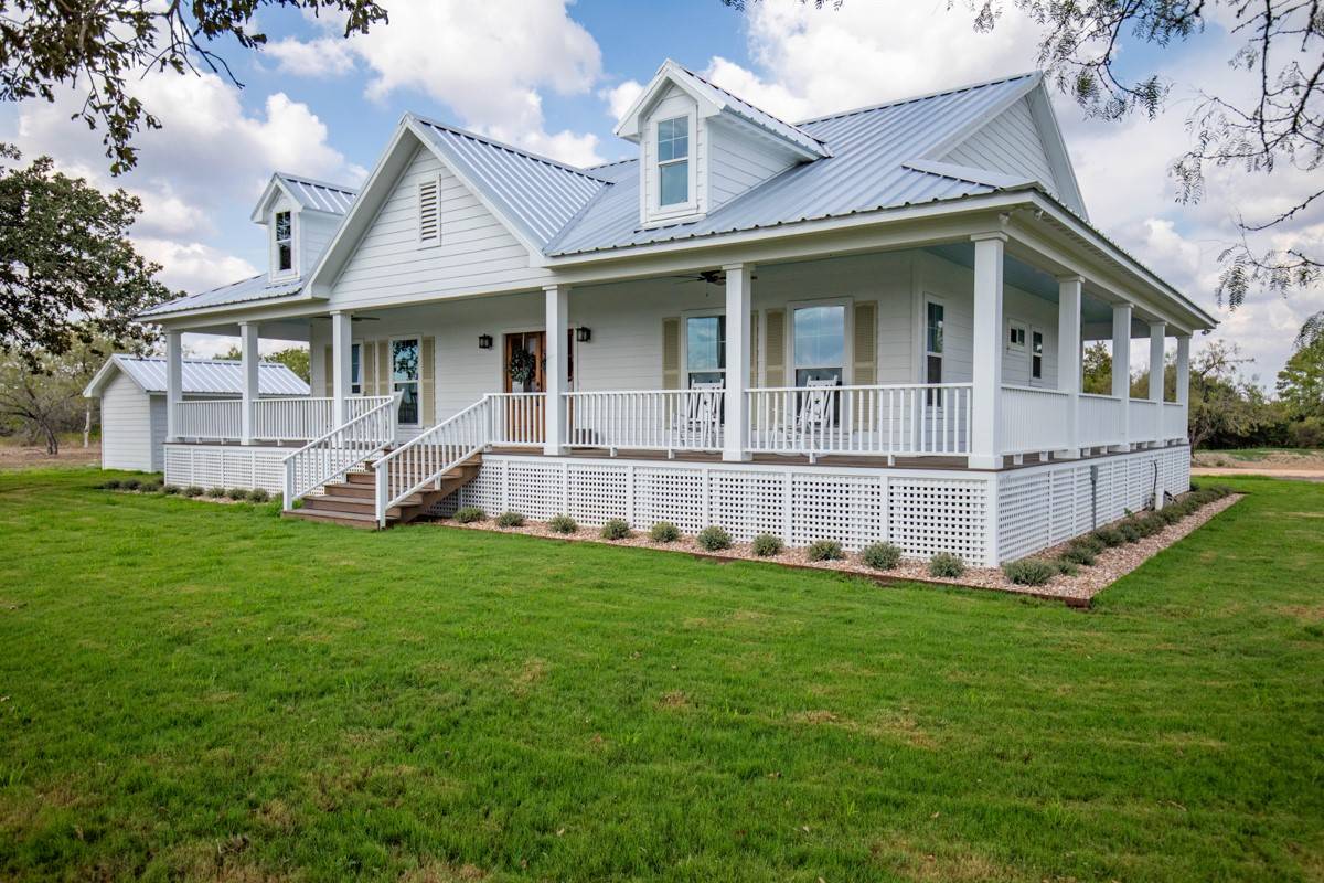 Hallettsville, TX 77964,1255 County Road 260