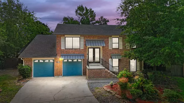 13 Whistlers CT, The Woodlands, TX 77380