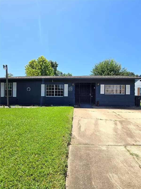 Houston, TX 77033,5874 Belneath ST