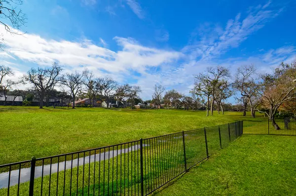 2842 W Pebble Beach DR, Missouri City, TX 77459