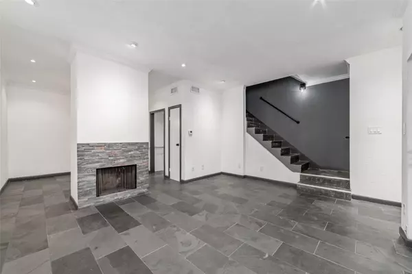 Houston, TX 77024,11711 Memorial DR #337