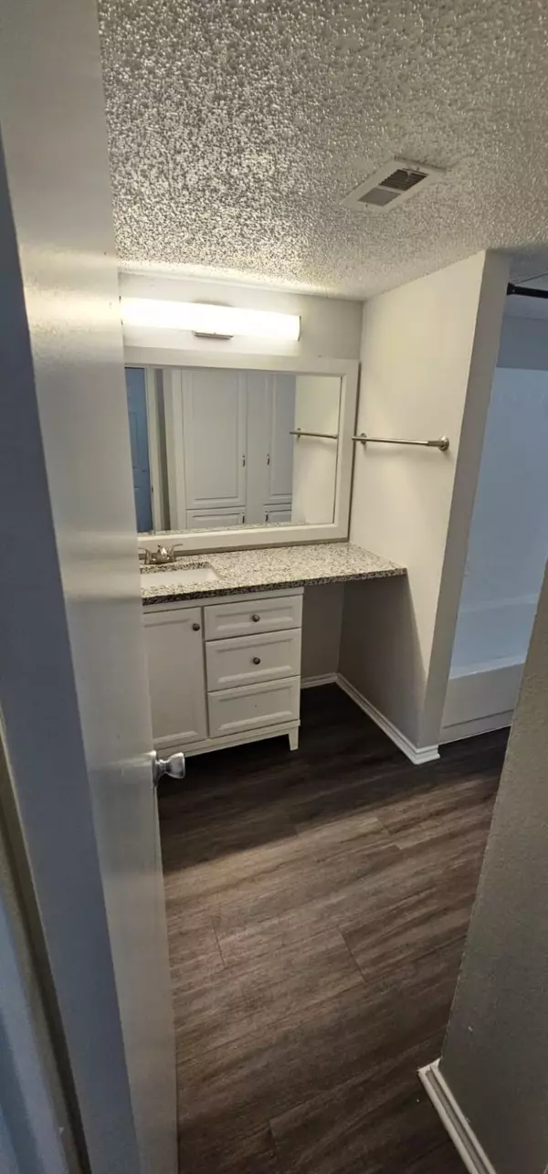 Dallas, TX 75287,3737 Timberglen Road #2720