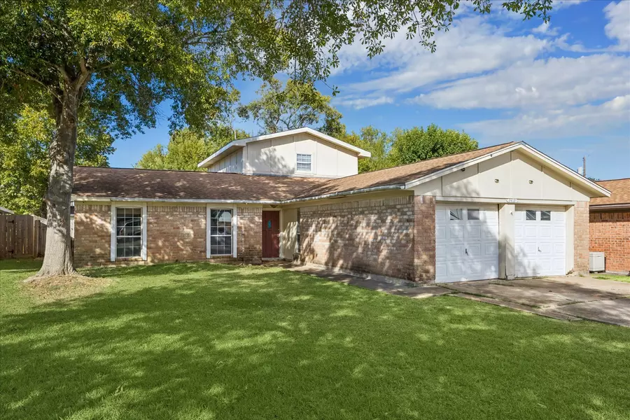 2402 21st AVE N, Texas City, TX 77590