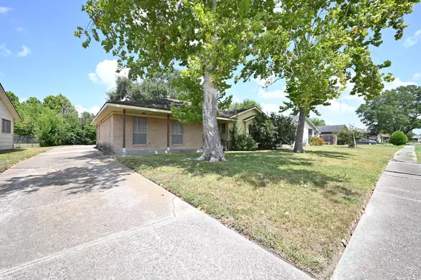 Houston, TX 77085,5646 Oakham ST