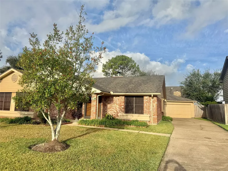 2934 Field Line DR, Sugar Land, TX 77479