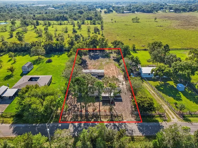 1616 County Road 393, Alvin, TX 77511