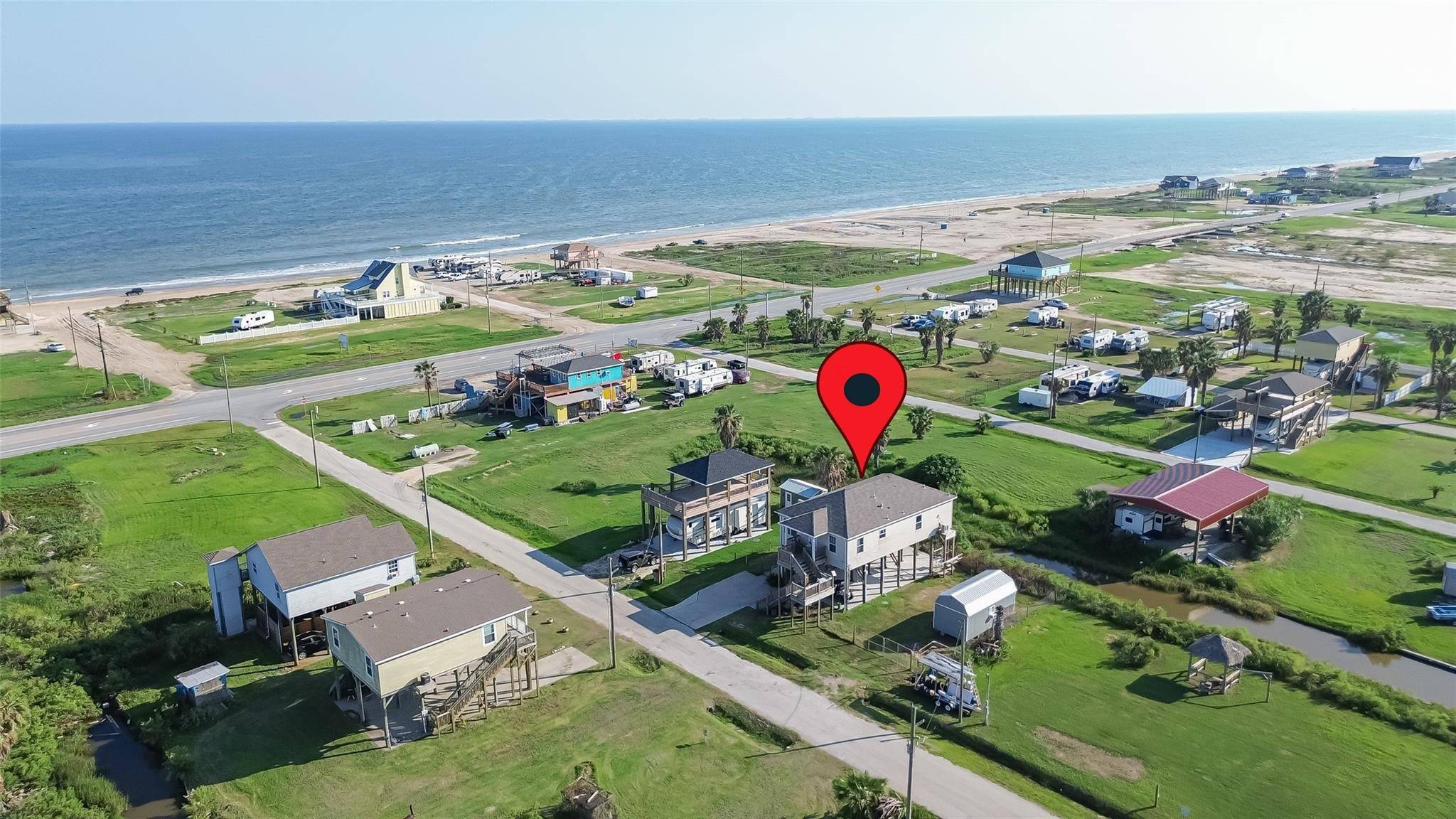 1021 Dolphin RD, Gilchrist, TX 77617